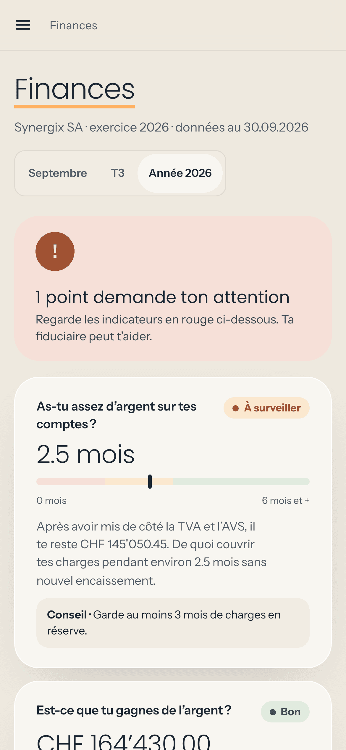 Écran Finances de l'app mobile Fidufix : points d'attention et nombre de mois de charges couverts par la trésorerie